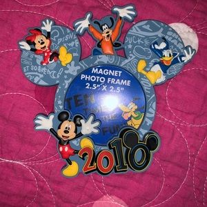 2 - 2010 Magnet Photo Frame
